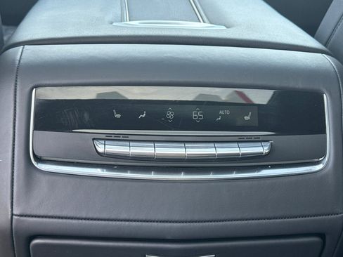 Certified 2024 Cadillac Escalade ESV Premium Luxury Platinum image 45