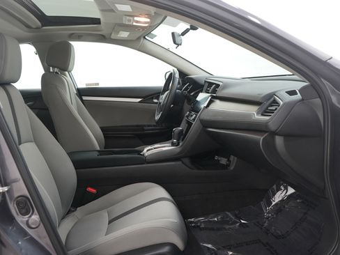 Used 2018 Honda Civic EX-T image 11