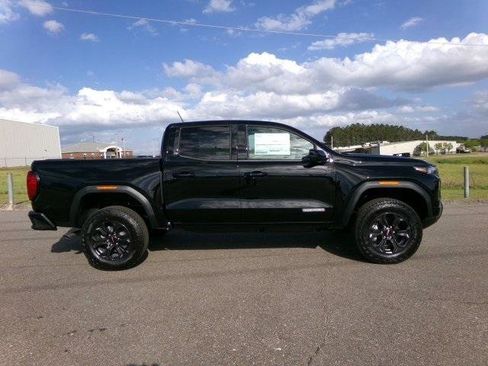 New 2025 GMC Canyon Elevation w/ Convenience Package image 17