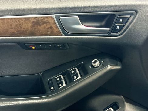 Used 2015 Audi Q5 2.0T Premium Plus w/ Technology Package AWD/4WD image 19