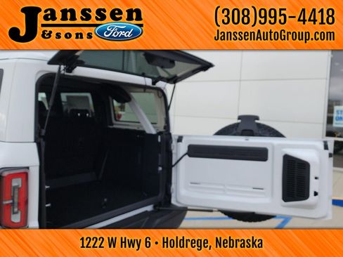 New 2025 Ford Bronco Badlands w/ Sasquatch Package AWD/4WD image 13