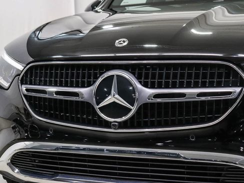 Used 2024 Mercedes-Benz GLC 300 image 8
