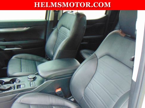 Used 2025 Ford Ranger Lariat w/ Black Appearance Package AWD/4WD image 38