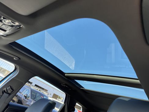 Used 2025 Kia Sportage X-Line w/ Premium Package image 32