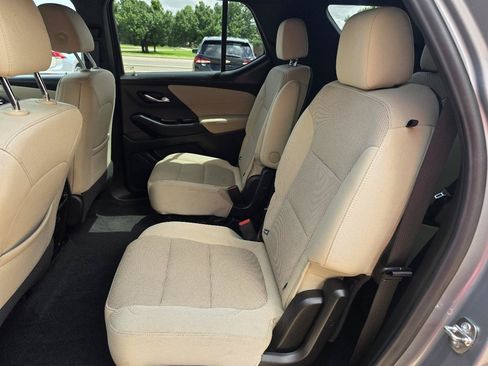 Used 2023 Chevrolet Traverse LT w/ LPO, Cargo Package AWD/4WD image 23