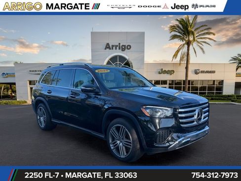 Used 2025 Mercedes-Benz GLS 450 4MATIC image 1