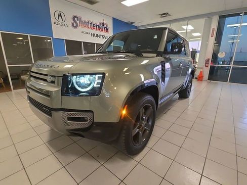 Used 2023 Land Rover Defender 110 X-Dynamic SE AWD/4WD image 4