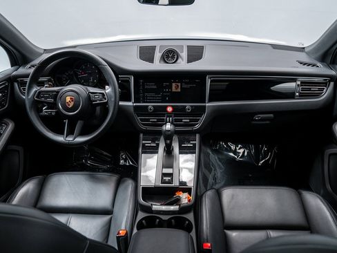 Used 2024 Porsche Macan image 22
