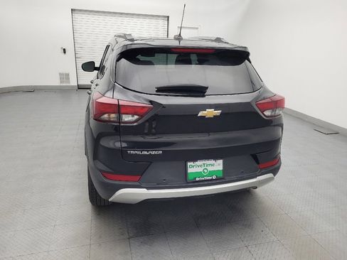 Used 2021 Chevrolet TrailBlazer LT w/ Convenience Package FWD image 6