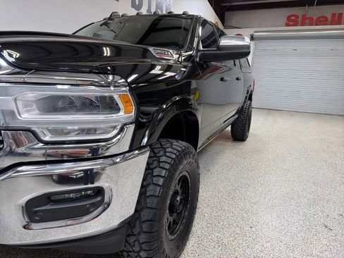 Used 2019 RAM 2500 Laramie image 10