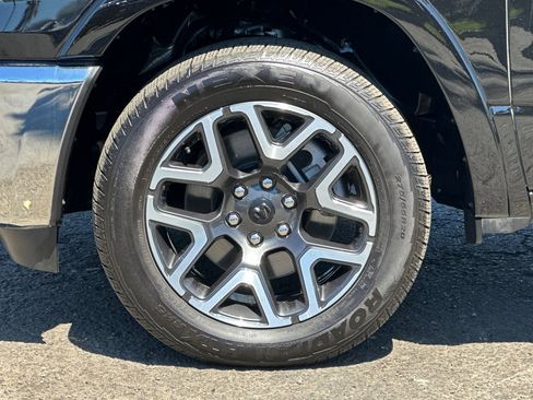 Used 2025 RAM 1500 Laramie image 45