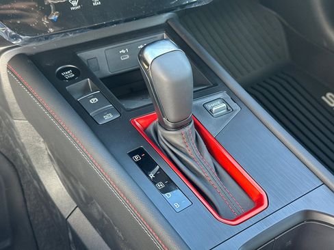 New 2026 Nissan Kicks SR image 30