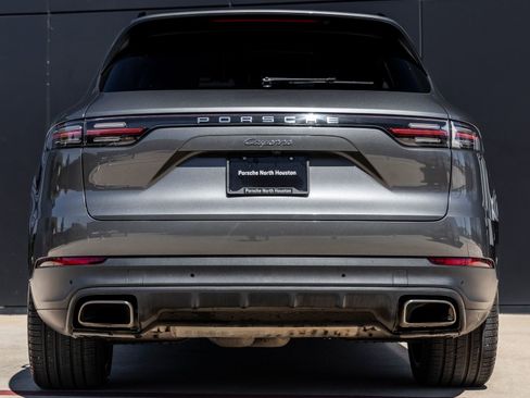 Certified 2022 Porsche Cayenne image 10