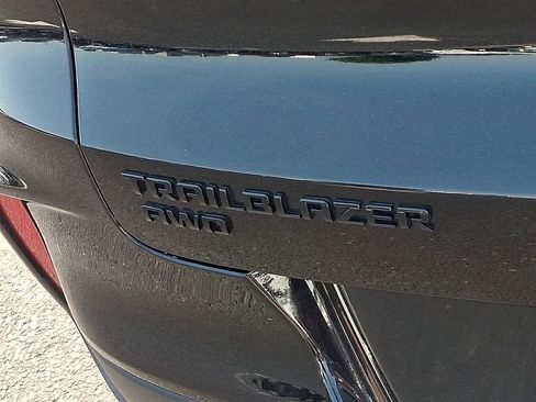 Certified 2025 Chevrolet TrailBlazer RS w/ Convenience Package AWD/4WD image 33