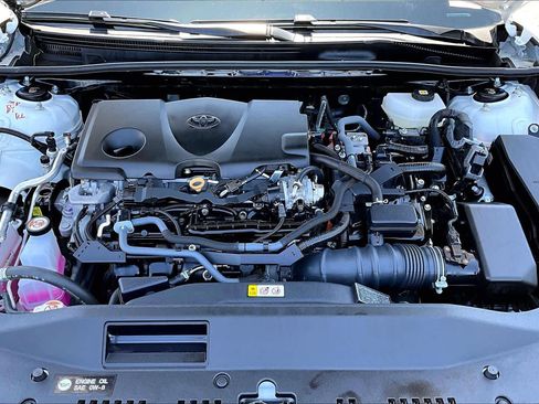 Used 2025 Toyota Camry SE FWD image 31