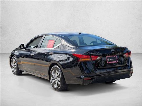 Certified 2025 Nissan Altima 2.5 S image 8