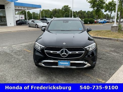 Used 2025 Mercedes-Benz GLC 300 4MATIC image 9