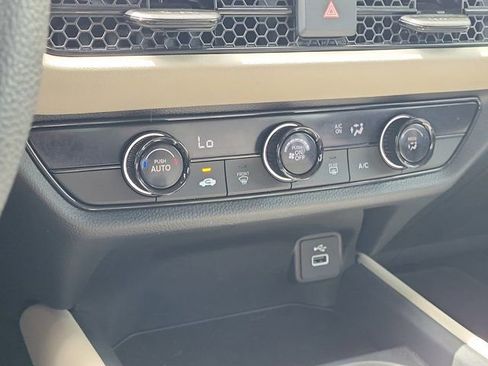 Certified 2025 Honda HR-V LX image 25