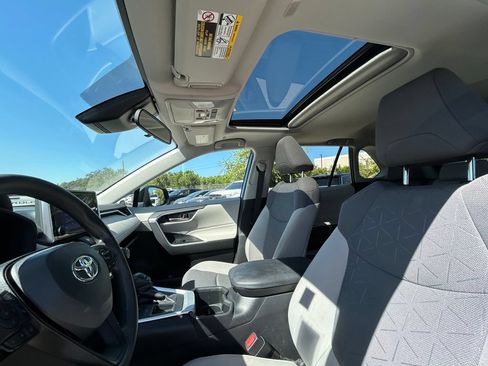 Used 2024 Toyota RAV4 XLE w/ Convenience Package FWD image 12