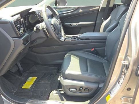 Used 2025 Lexus NX 250 FWD w/ Towing Package (2000 Lbs) image 9