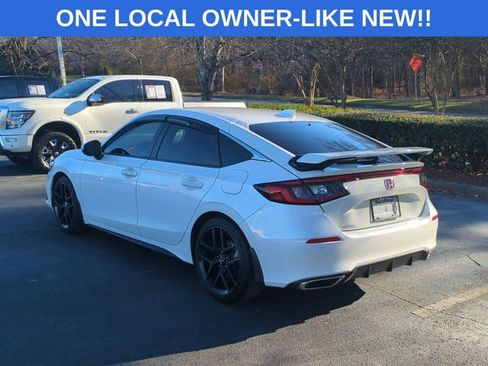 Used 2024 Honda Civic Sport Touring image 3