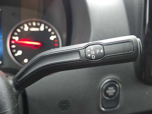 Used 2025 Mercedes-Benz Sprinter 2500 image 38