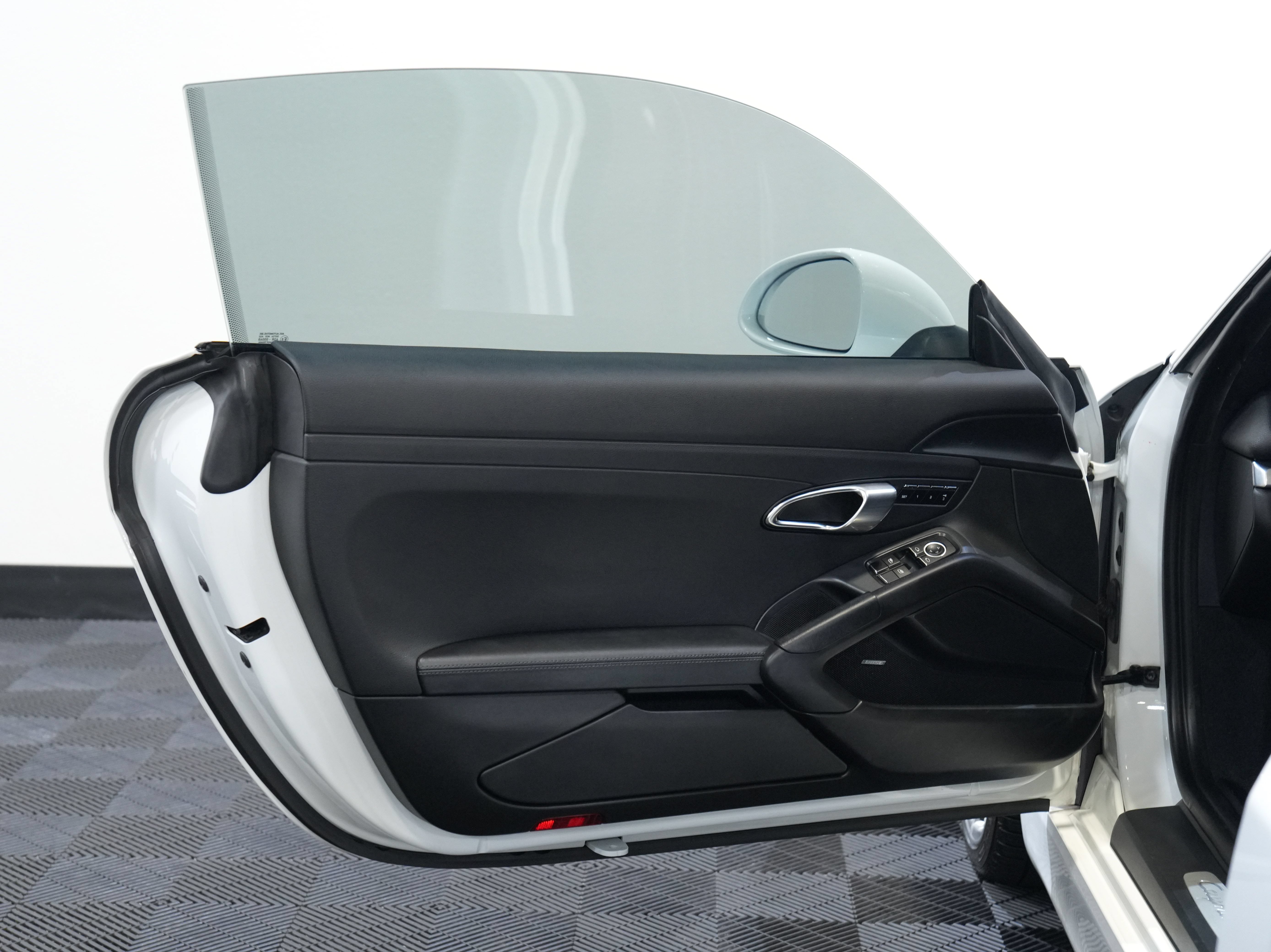 Used 2014 Porsche Cayman S RWD image 20