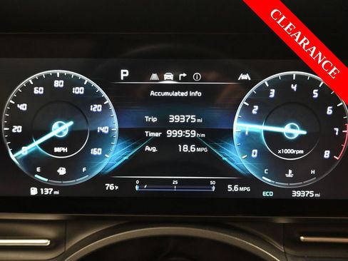 Used 2023 Kia Carnival SX Prestige image 22