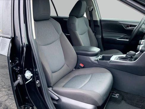 Used 2025 Toyota RAV4 XLE w/ Weather Package AWD/4WD image 9