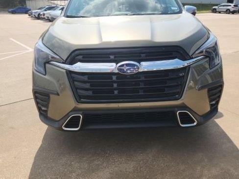 Used 2023 Subaru Ascent Touring AWD/4WD image 2