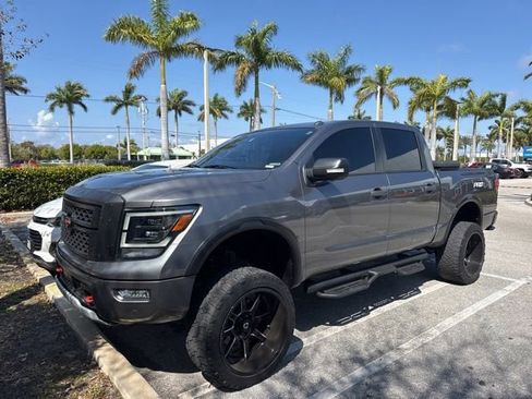 Used 2021 Nissan Titan PRO-4X w/ Pro-4x Convenience Package image 2