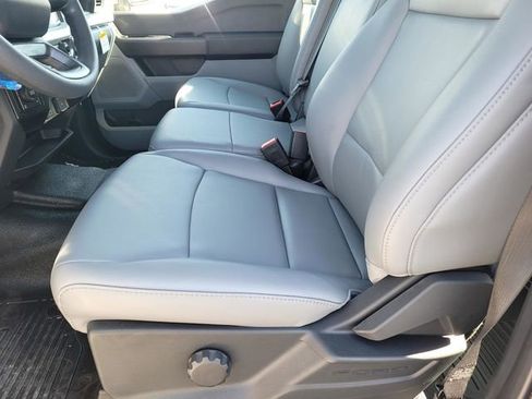 New 2026 Ford F250 XL w/ XL Chrome Package image 15