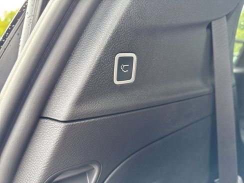 New 2026 Chrysler Voyager LX image 22