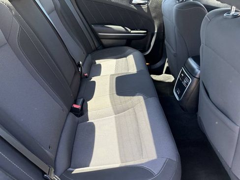 Used 2022 Dodge Charger SXT RWD image 18