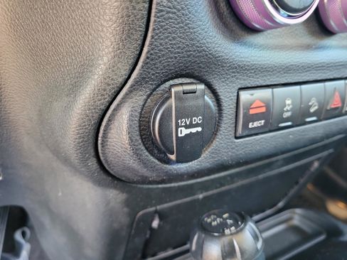 Used 2015 Jeep Wrangler Sport image 24