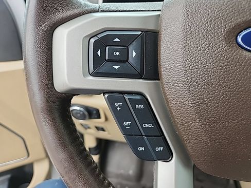 Used 2018 Ford F150 Lariat w/ FX4 Off-Road Package AWD/4WD image 14