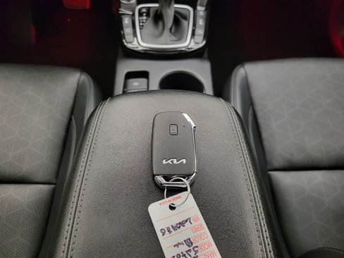 Used 2024 Kia Seltos SX w/ SX Sunroof Package AWD/4WD image 30