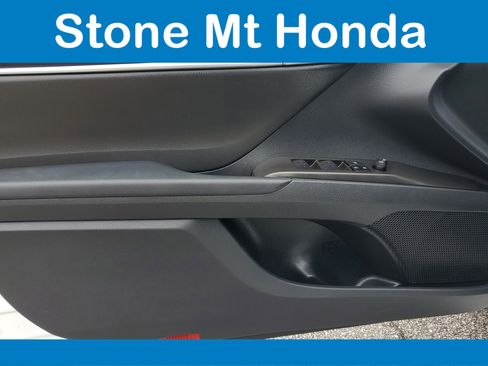 Used 2024 Toyota Camry SE FWD image 18