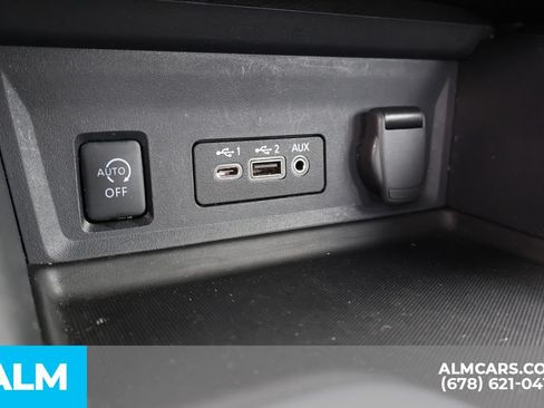 Used 2024 Nissan Sentra SV FWD image 32