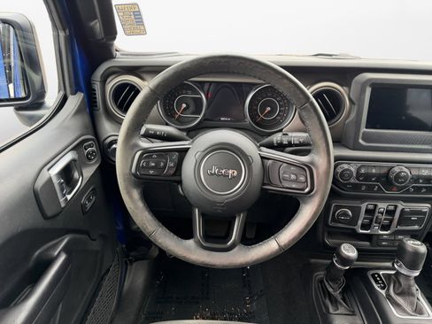 Used 2018 Jeep Wrangler Unlimited Sport S AWD/4WD image 14