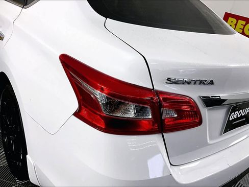 Used 2016 Nissan Sentra S image 24