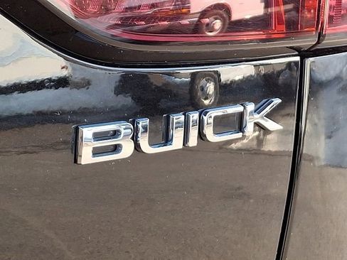 Used 2025 Buick Envision Preferred image 32