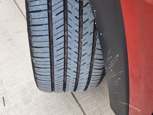 Used 2024 Chevrolet Trax RS FWD image 12