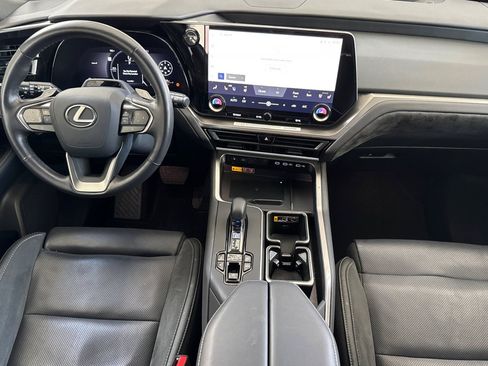 Certified 2026 Lexus TX 550h AWD Plug-In Hybrid w/ Technology Package image 17