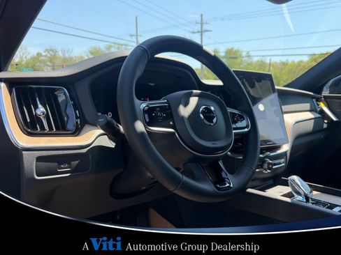 Used 2026 Volvo XC60 B5 Plus w/ Protection Package Premier AWD/4WD image 12