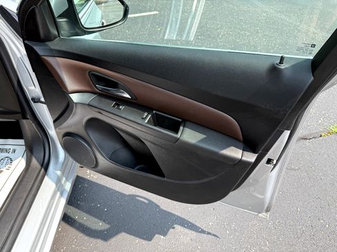 Used 2015 Chevrolet Cruze LT image 22