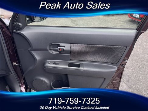 Used 2015 Scion xB FWD image 26