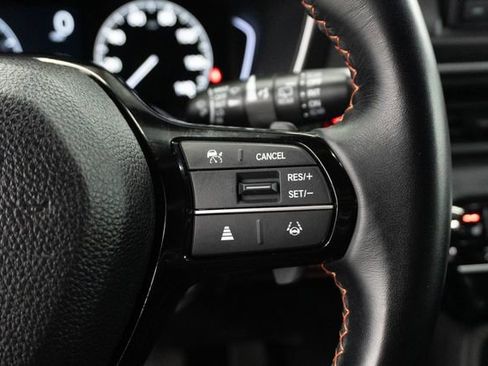 Certified 2025 Honda Pilot Sport image 21