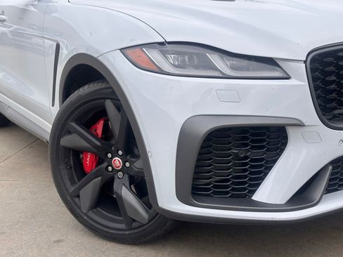 Used 2021 Jaguar F-PACE SVR image 2