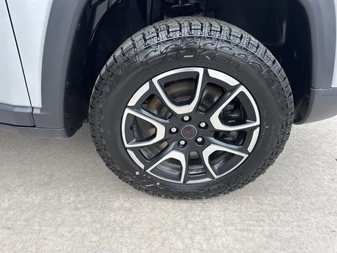 Used 2025 Jeep Compass Trailhawk AWD/4WD image 41